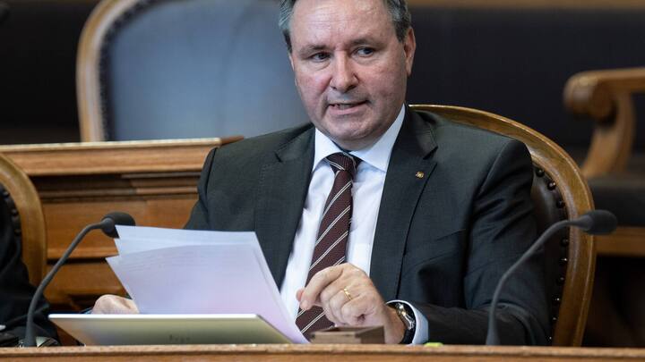 Staenderat Werner Salzmann, SVP-BE, spricht an der Fruehlingssession, am Montag, 14. Maerz 2022, in Bern. (KEYSTONE/Peter Schneider)