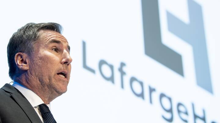 CEO Jan Jenisch spricht an der Bilanzmedienkonferenz des Baustoffherstellers LafargeHolcim in Zuerich, aufgeommen am Donnerstag, 27. Februar 2020. (KEYSTONE/Ennio Leanza)
