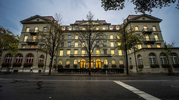 BernerhofDer Sitz des Finanzdepartements in Bern entwickelte sich zur Drehscheibe der Rettungsaktion.