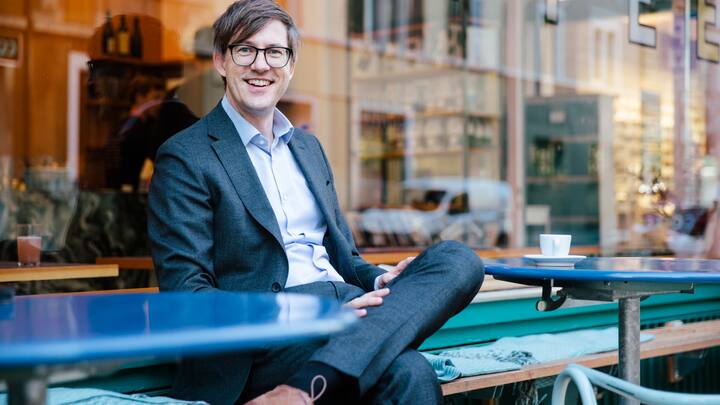 Pirmin Meyer ist Leiter Public Affairs der Zurich Versicherung Schweiz und hat zwei Kinder im Alter von 7 und  10 Jahren.