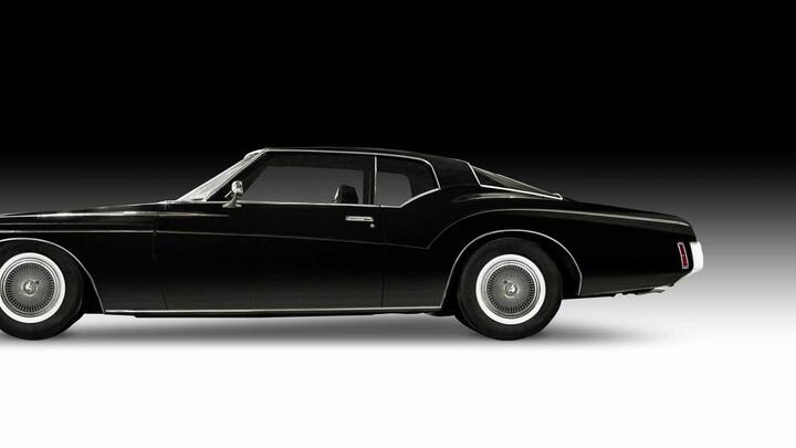 2H1G6X3 Buick Riviera 1972 isolated on white