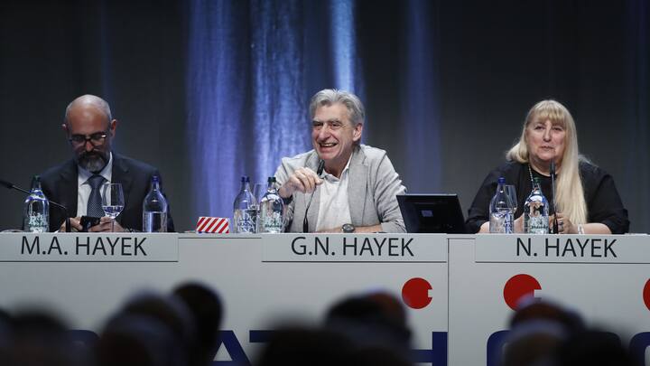 Marc Alexander Hayek, member of the management board, Nick Hayek, CEO and Nayla Hayek, chairwoman of the board of directors, from left, during the ordinary general meeting of shareholders of Swatch Group at the Tissot Velodrome, in Grenchen, Switzerland, Thursday, May 23, 2019. (KEYSTONE/Peter Klaunzer)