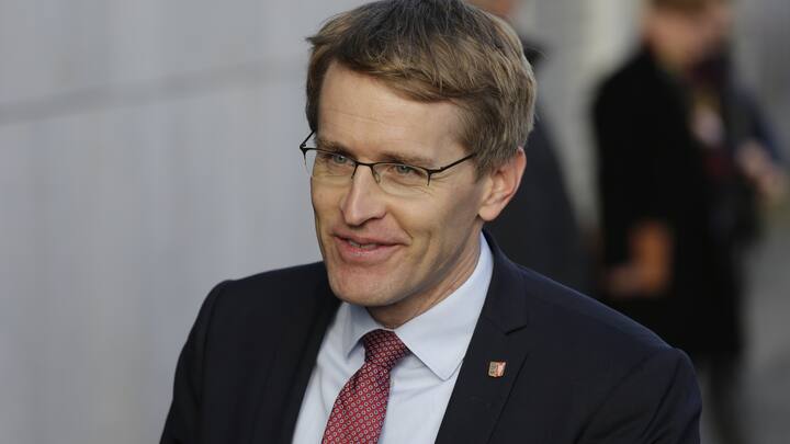 Daniel GÃ¼nther, MinisterprÃ¤siden von Schleswig-Holstein, Deutschland, Berlin, Konrad_Adenauer_Haus, SondierungsgesprÃ¤chen:  CDU, CSU, FDP und BÃ¼ndnis 90/Die GrÃ¼nen, 17.11.2017   (Photo by Popow/ullstein bild via Getty Images)