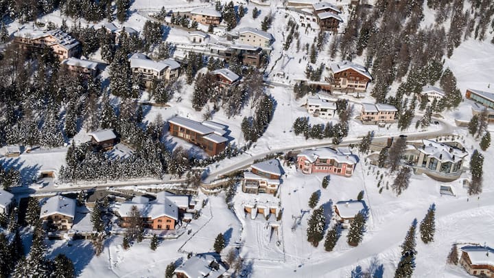 St. Moritz and the Engadine Valley by Air.Suvretta, Brattas, Saint Moritz City, Lake, Corvatsch, Sils, Silvaplana, Champfercopyright: fotoswiss.com/giancarlo cattaneo