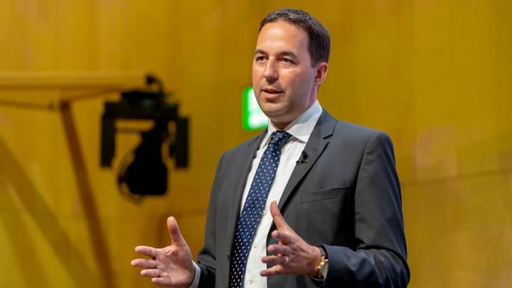 Christian Mumenthaler Group CEO Swiss Re waehrend der Bilanzmedienkonferenz der Swiss Reinsurance Company Ltd (Swiss Re) am Freitag, 3. August 2018, in Zuerich (PPR/Nick Soland)