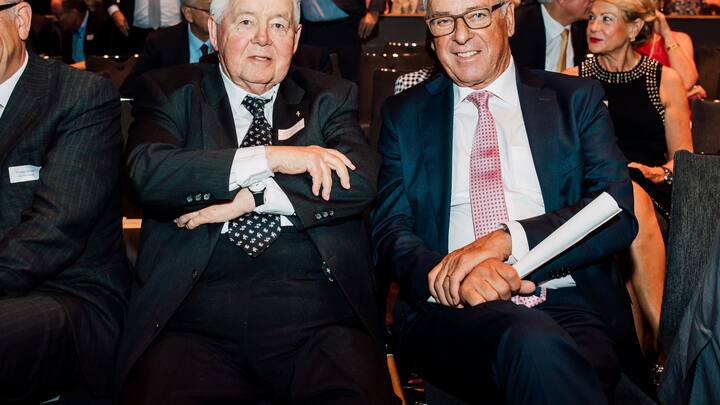 Jean-Pierre Bonny (alt Nationalrat) und Adolf Ogi (alt Bundesrat)