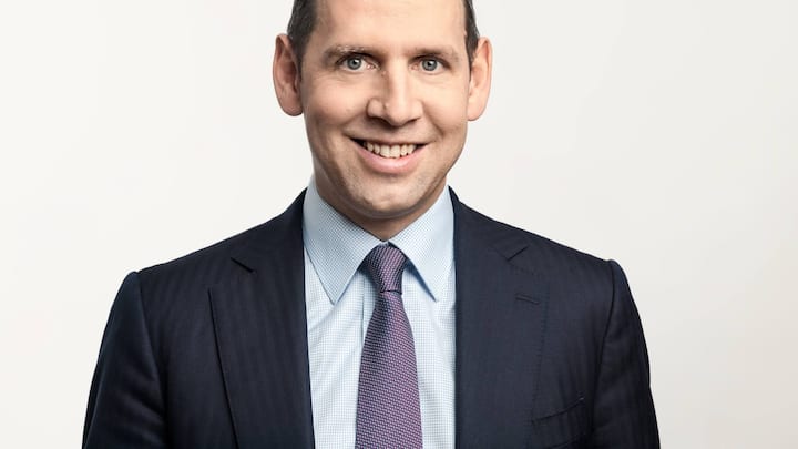 Nicolas de Skowronskit, GL Bank JUlius BÃ¤r