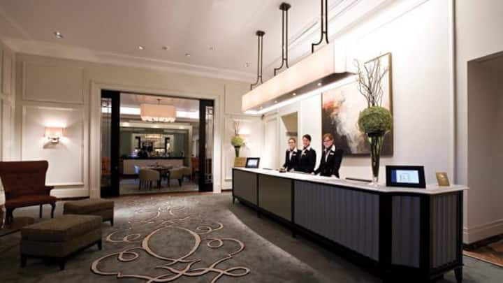 fairmont-le-montreux-palace_0.jpg