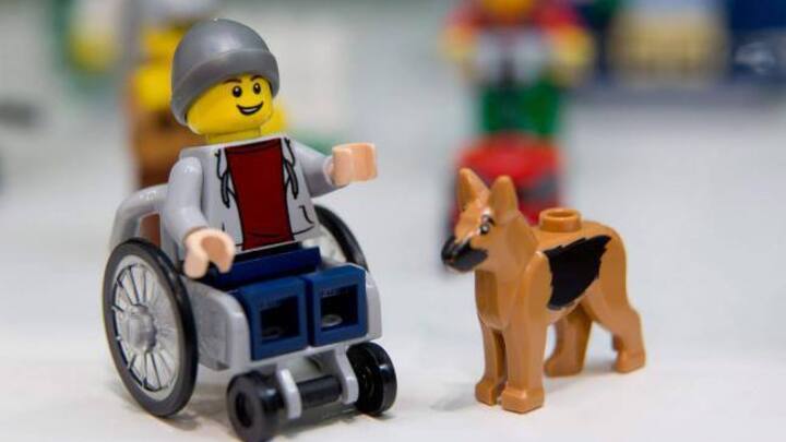 lego-rollstuhl-spielzeug_0.jpg