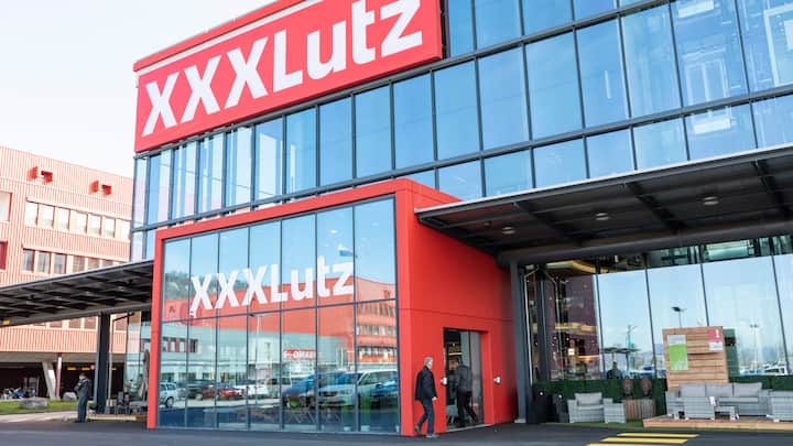 Die erste Filiale des oesterreichischen Moebelhaendlers XXXLutz der Schweiz, fotografiert am 6. April 2018 in Rothrist, Kanton Aargau. (KEYSTONE/Patrick Huerlimann)