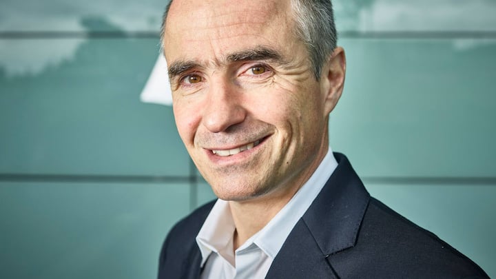 Daniel Schmutz, CEO der Helsana-Gruppe, aufgenommen am 16. Juni 2016 am Hauptsitz der Helsana in Duebendorf. (KEYSTONE/RenÃ© Ruis)