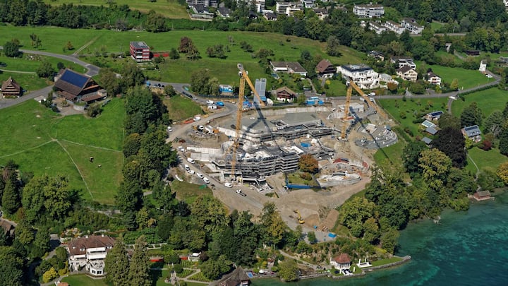 Hier baut Fredy Gantner in Meggen direkt am Seeufer.Aufnahmedatum: 14.09.2020Bildquelle: Reportair.ch / Niklaus Waechter