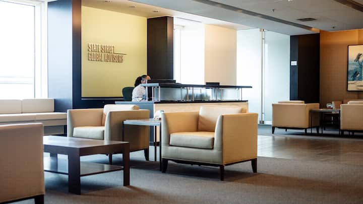 State Street Financial Center im Herzen von Boston: Der Empfang sorgt für Diskretion.