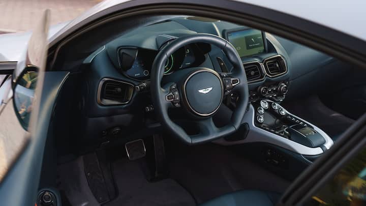 Aston Martin Vantage