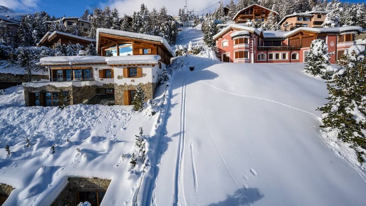 Â«The Suvretta HillÂ» mit den VIP Villen in St.Moritzcopyright: fotoswiss.com/giancarlo cattaneo