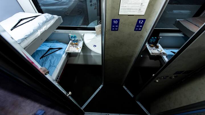 Der Nightjet der OeBB steht zur Abfahrt nach Wien im Hauptbahnhof ZÃ¼rich bereit.29.11.2019Foto: Thomas LÃ¼thi