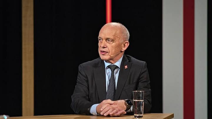 Ueli Maurer, Finanzminister Â© Markus SennÂ  www.Passionforpictures.org FEES APPLY! Business Talk BILANZ vom 8. MÃ¤rz 2022 mit Axel Weber und Ueli Maurer