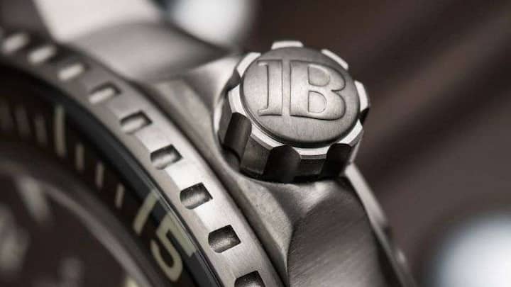 Die Krone der Blancpain Fifty Fathoms: Umrisse wie im Teaser-Inserat von Swatch.