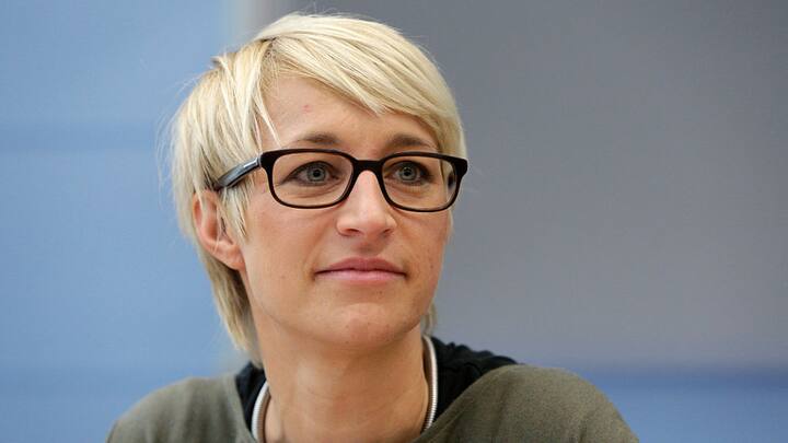 Nadine Schön