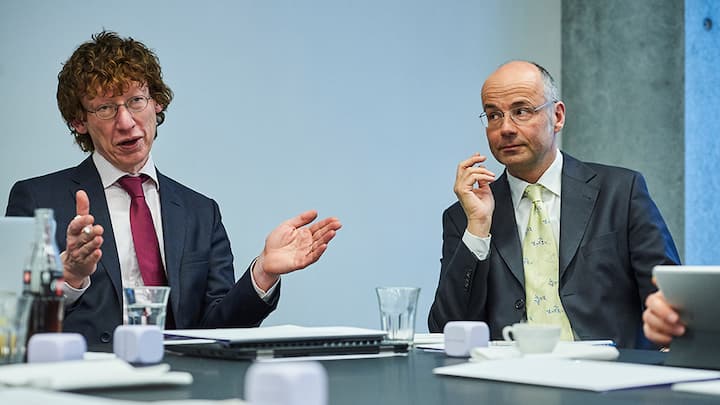 Private-Banking-Jury-Präsident Thorsten Hens (l.) und IVA-Vorstand und Jurymitglied Andreas Beck.