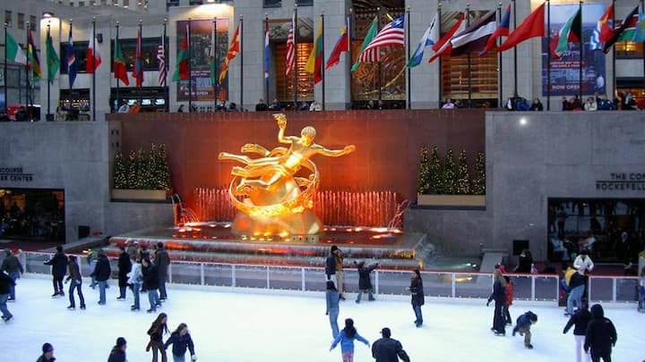 10-01-fifth-avenuerockefeller_center_2006.jpg