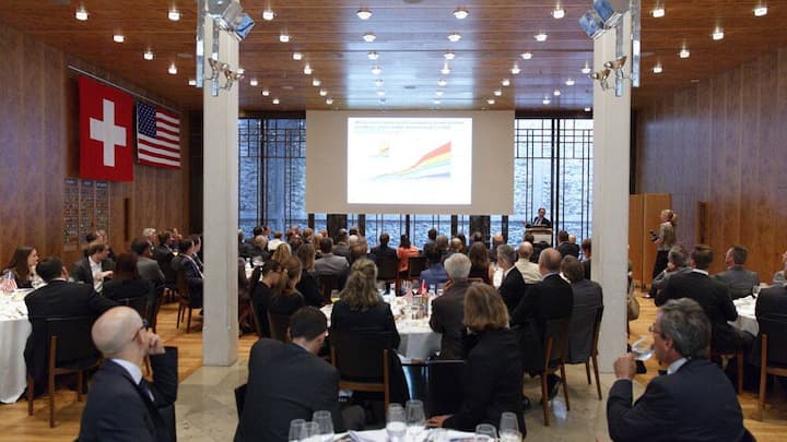 amcham_networking_fontana_zpi_2013-08-20_x9b1202.jpg
