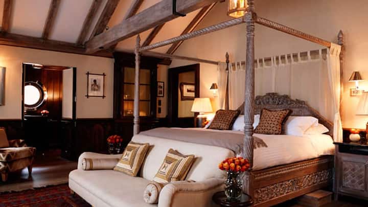 4_the_connaught.jpg