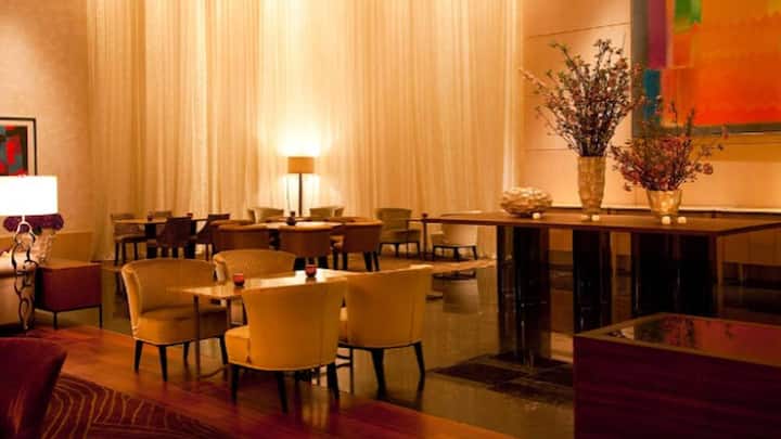 park-hyatt-lounge.jpg