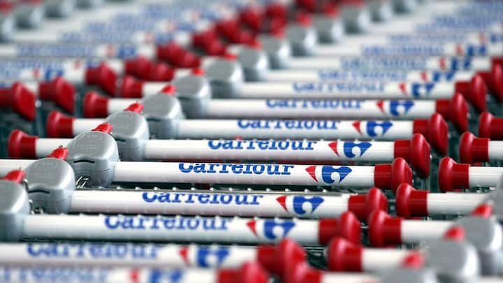 Einkaufswagen der Supermarktkette Carrefour