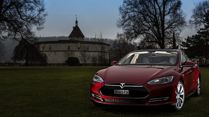 tesla-12.jpg