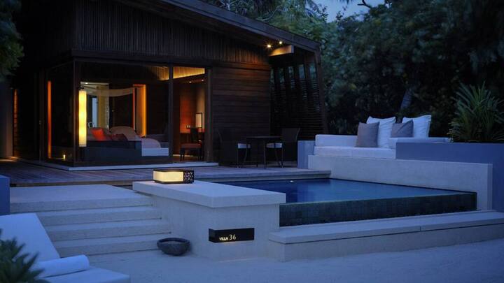park_pool_villa_aussen.jpg