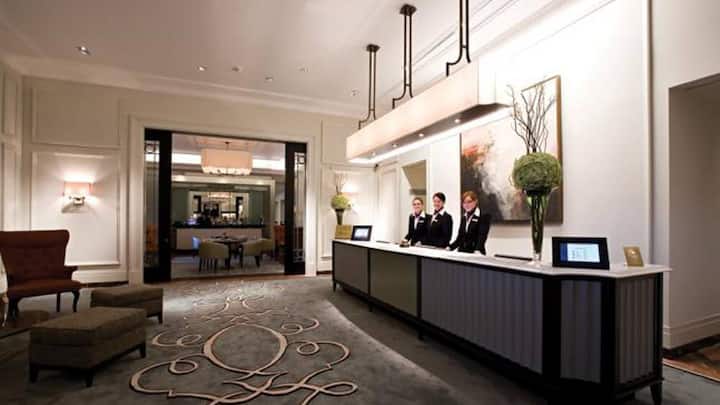 9_fairmont_le_montreux_palace.jpg