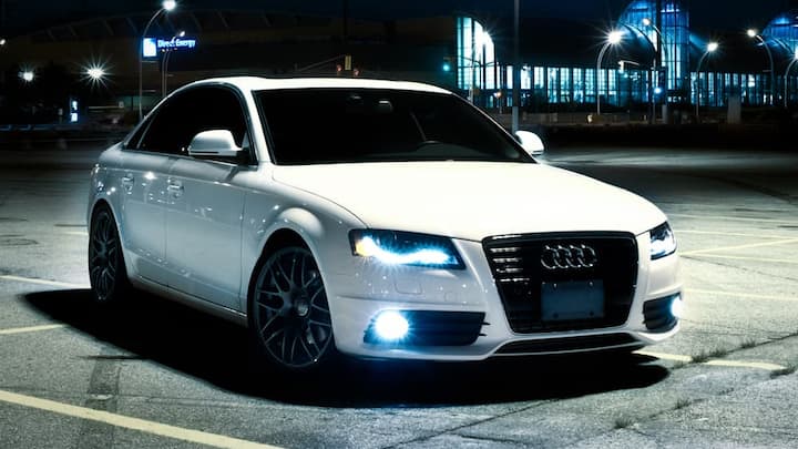 01.audi_a4.jpg