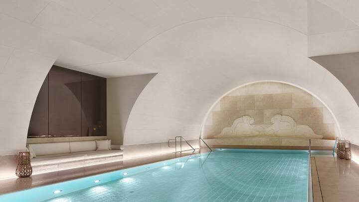 park-hyatt-vienna_swimming-pool-arany-spa.jpg