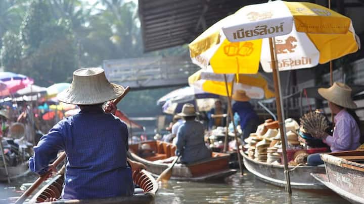 thailand_floating_market__wiki_azchael.jpg