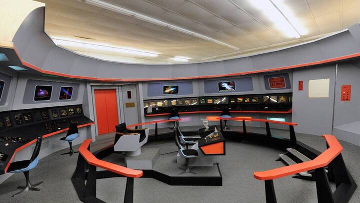star-trek-enterprise-kommandozentrale.jpg