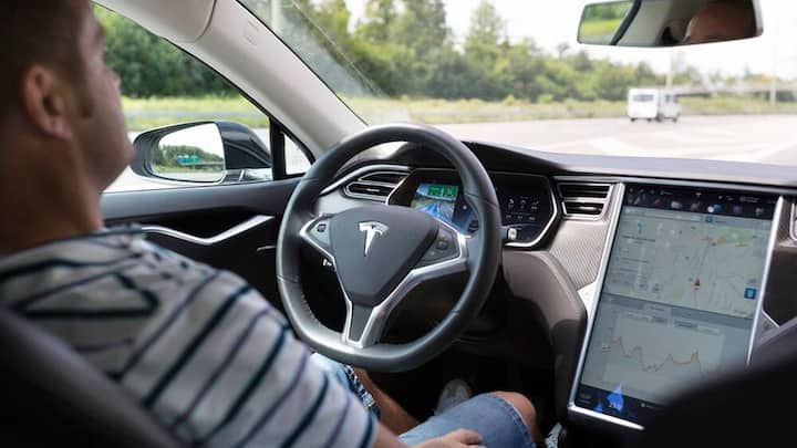 tesla-autopilot.jpg