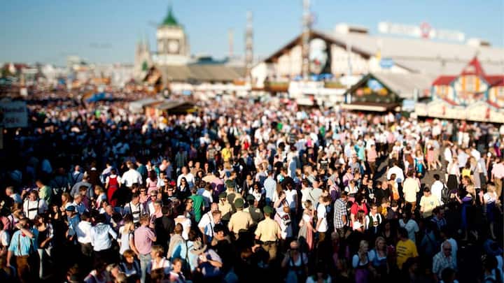 wiesn_besucher.jpg