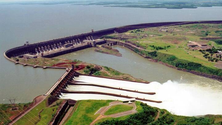 in-2015-the-itaipu-dam-on-the-border-of-brazil-and-paraguay-generated-895-twh-of-energy-the-most-of-any-dam-in-the-world-it-supplies-75-of-paraguays-total-energy-and-nearl.jpg