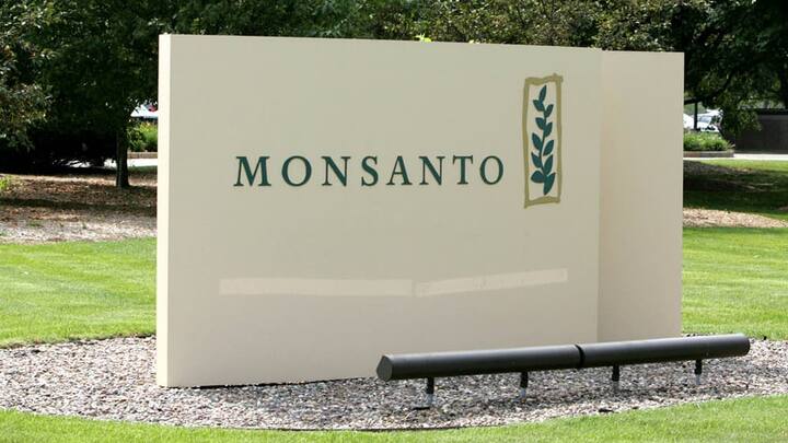 Firmenschild von Monsanto: Der Konzern macht Gewinn dank Verkäufen.