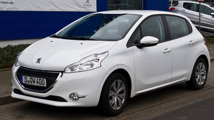 03.peugeot_208.jpg
