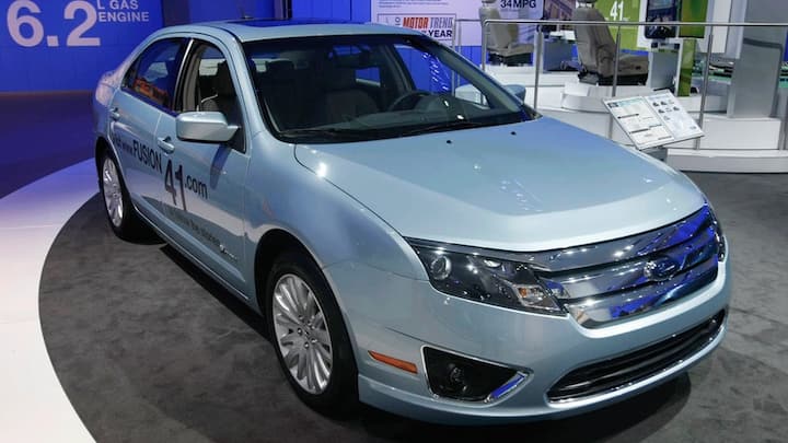 ford-fusion-hybrid.gif