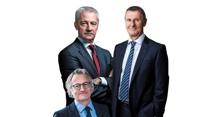 Swiss-Textiles-Präsident Carl Illi (vorne), Migros-Chef Fabrice Zumbrunnen sowie das Komitee «Ja zur Unternehmensverantwortung mit Gegenvorschlag» mit Valiant-Präsident Jürg Bucher (r.)