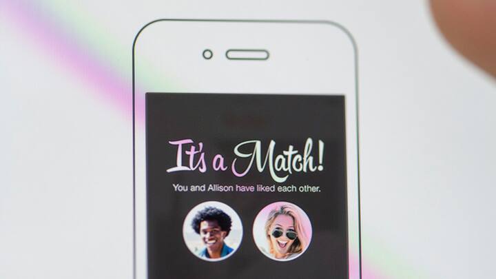 Tinder-App auf dem Smartphone: Ein Match ist ein Anfang. 