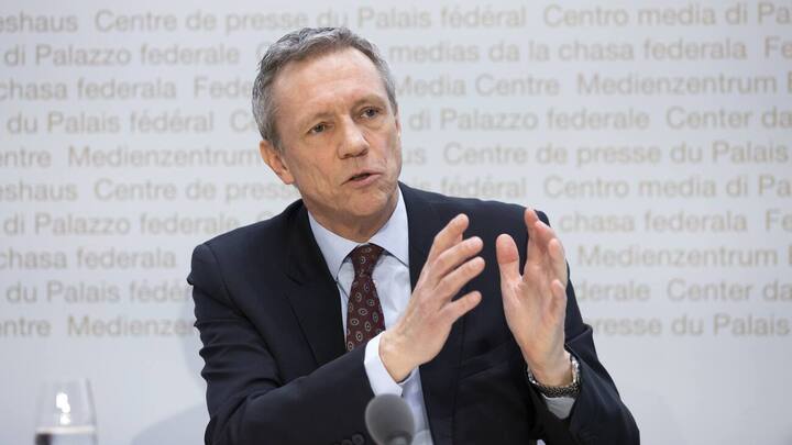 Martin Dumermuth, Direktor Bundesamt fuer Justiz EJPD, spricht waehrend einer Medienkonferenz zur Situation des Coronavirus, am Samstag, 28. Maerz 2020 in Bern. (KEYSTONE/Peter Klaunzer)