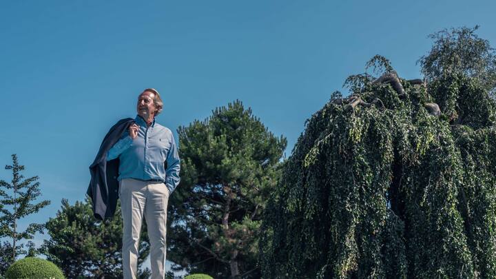 Firmengründer und Chairman Emeritus Daniel Borel in seiner Villa in Apples VD.