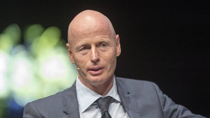 Marc Walder, CEO von Ringier, anlaesslich des Swiss Media Forums vom Donnerstag, 22.September 2016, im KKL in Luzern. "SwissMediaForum - der Schweizer Medienkongress" heisst der neue gemeinsame Anlass, der aus dem bisherigen SwissMediaForum und dem Kongress des Verbandes Schweizer Medien hervorgeht. Der Anlass findet am 22. und 23. September 2016 im KKL Luzern statt. (KEYSTONE/Urs Flueeler)