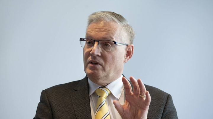 Thomas Kuechler, Vorsitzender der Geschaeftsleitung SOB, spricht waehrend einer Medienkonferenz ueber den Bahnausbauschritt 2035, am 27. Februar 2019 in Bern. (KEYSTONE/Peter Klaunzer)
