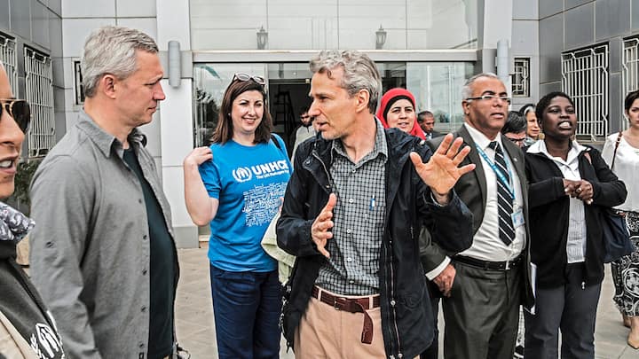 Neue wege in Sachen MigrationKälins Andan Foundation will Städte für Vertriebene bauen.In Jordanien besuchte er ein Flüchtlingscamp.