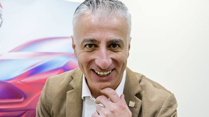 Olivier Rihs, named as new  General Manager of Geneva's International Motor Show, pose for the photographer, after a press conference about the 89th edition of the International Motor Show, at the Geneva Press Club in Geneva, Switzerland, Tuesday, February 19, 2019. The 89th edition of the International Motor Show will take place in Geneva from March 7 to March 17, 2015. (KEYSTONE/Salvatore Di Nolfi)
